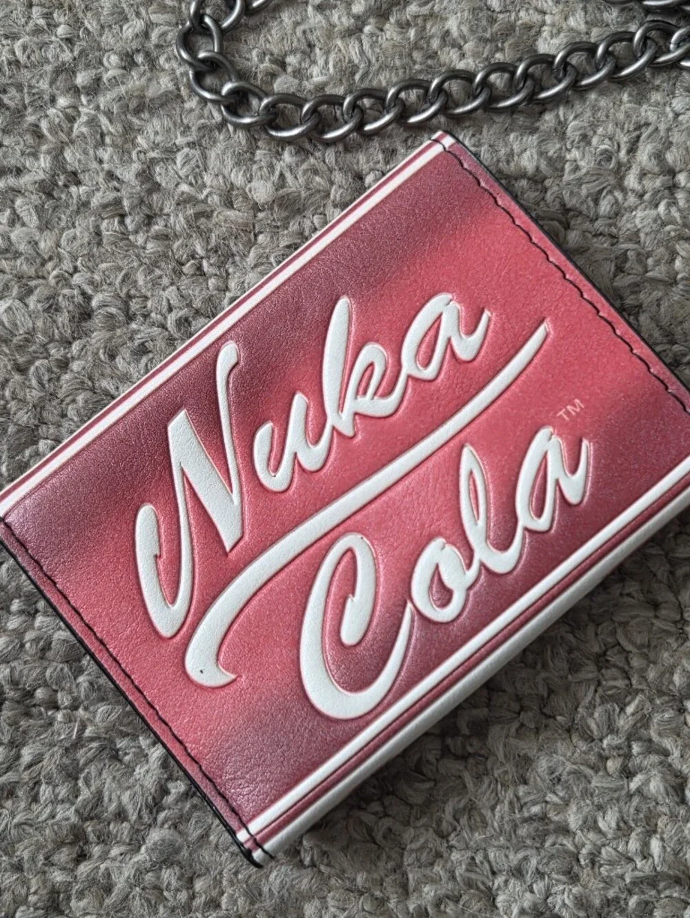 Fallout 4 Gamer Trifold Chain Wallet Nuka Cola Girl 2016 Bethesda Rare